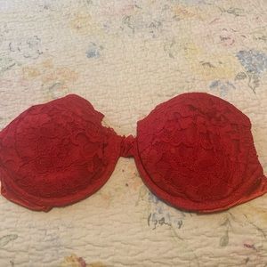 Victoria’s Secret bra 38D
